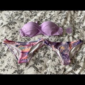 Victoria’s Secret bikini